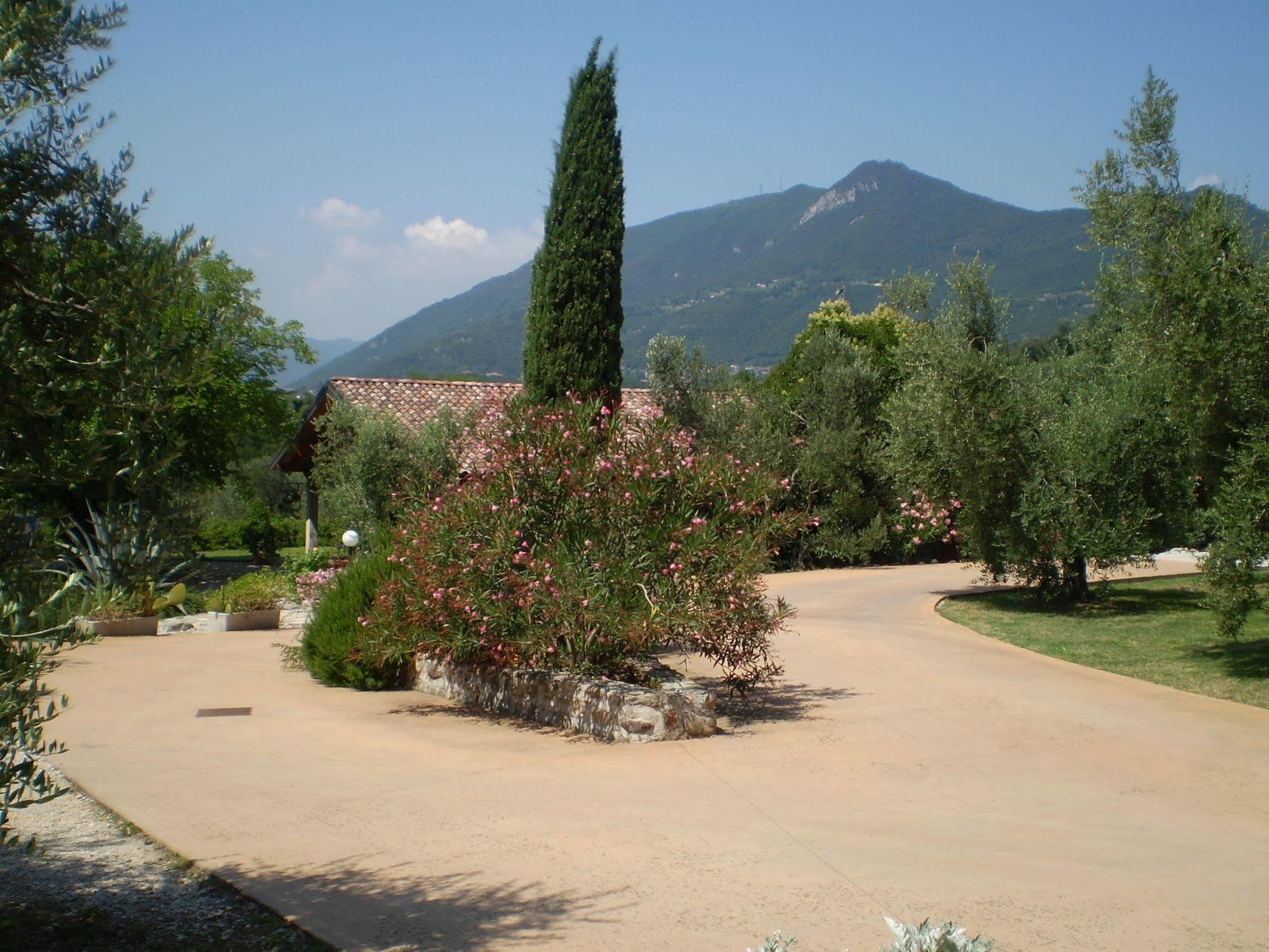 Agriturismo Renzano Garden Apartments Salò Dış mekan fotoğraf